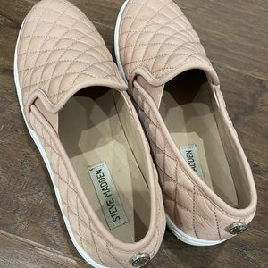 Steve Madden Flats